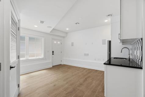 14 West 49th Street Bayonne NJ 07002