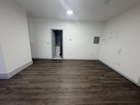 28 East 32nd Street Bayonne NJ 07002-0000