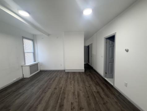 28 East 32nd Street Bayonne NJ 07002-0000