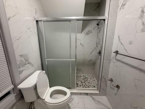 28 East 32nd Street Bayonne NJ 07002-0000
