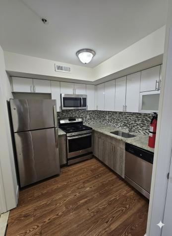 112 39th Street Union City NJ 07087-6128