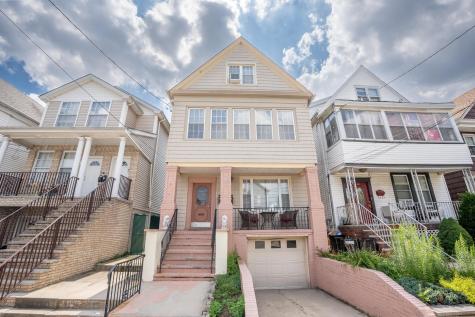 24 Edwards Court Bayonne NJ 07002