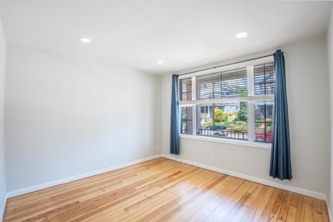 24 Edwards Court Bayonne NJ 07002