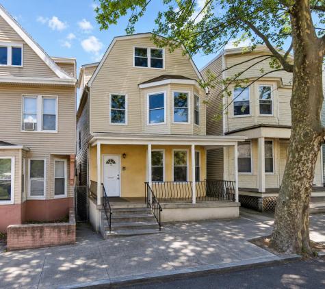 136 Randolph Avenue Jersey City NJ 07305