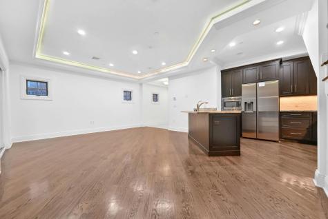 9 Marquis Court Edgewater NJ 07020