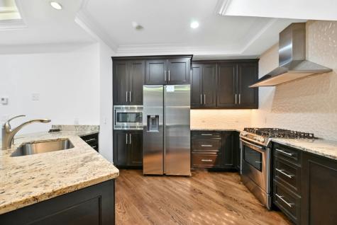 9 Marquis Court Edgewater NJ 07020