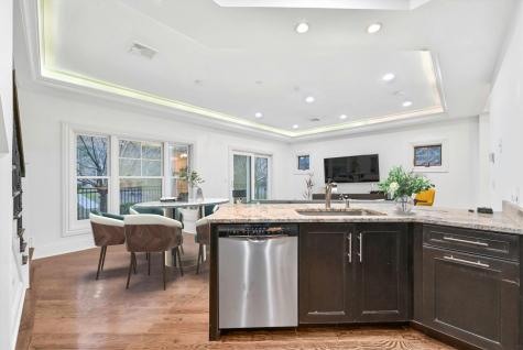 9 Marquis Court Edgewater NJ 07020