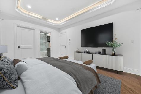 9 Marquis Court Edgewater NJ 07020
