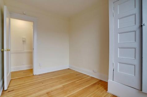327 8th Street Union City NJ 07087