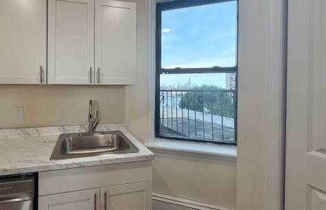 327 8th Street Union City NJ 07087