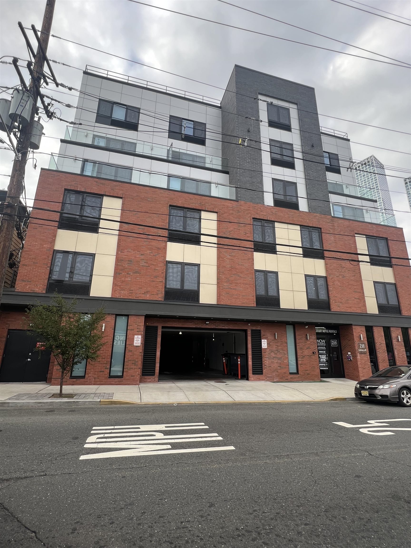 211 Baldwin Avenue Jersey City NJ 07306