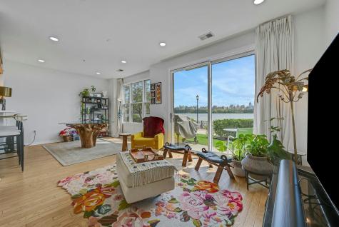 20 Lydia Drive Guttenberg NJ 07093