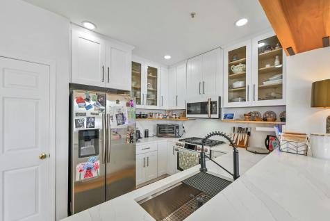 20 Lydia Drive Guttenberg NJ 07093