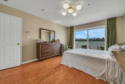 20 Lydia Drive Guttenberg NJ 07093
