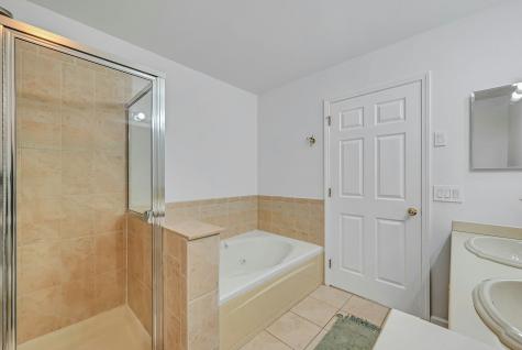 20 Lydia Drive Guttenberg NJ 07093