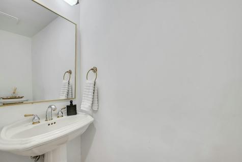 20 Lydia Drive Guttenberg NJ 07093