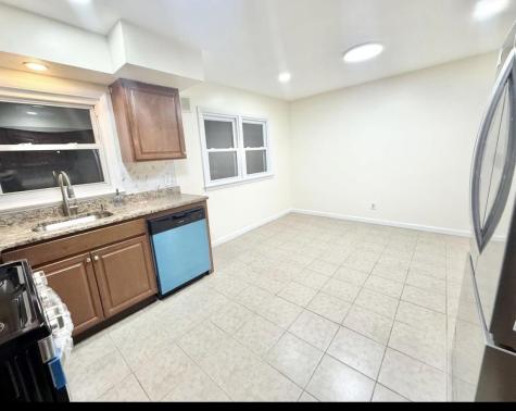 588 Avenue A Bayonne NJ 07002-5679