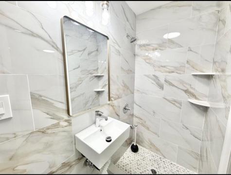 588 Avenue A Bayonne NJ 07002-5679