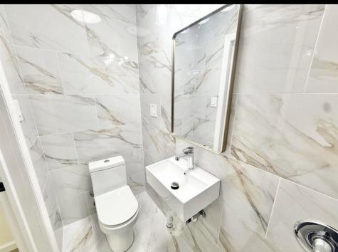 588 Avenue A Bayonne NJ 07002-5679