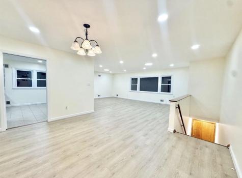 588 Avenue A Bayonne NJ 07002-5679