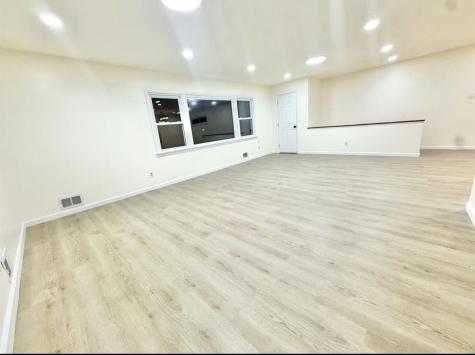 588 Avenue A Bayonne NJ 07002-5679