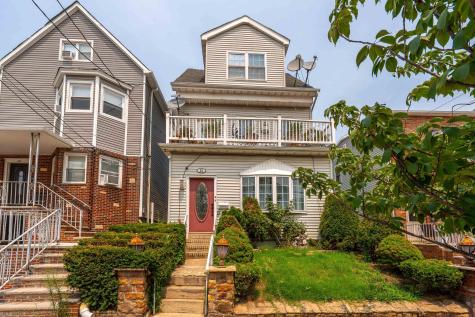 23 51st Street Bayonne NJ 07002