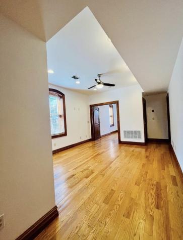 20 Erie Street Jersey City NJ 07302-4702