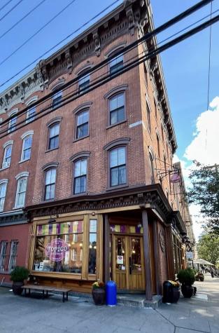 20 Erie Street Jersey City NJ 07302-4702