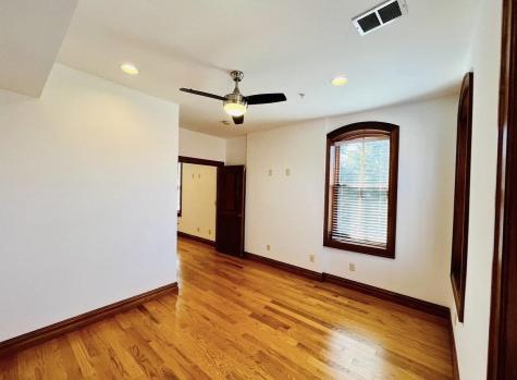 20 Erie Street Jersey City NJ 07302-4702
