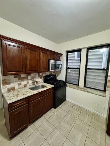 250 Avenue B Bayonne NJ 07002