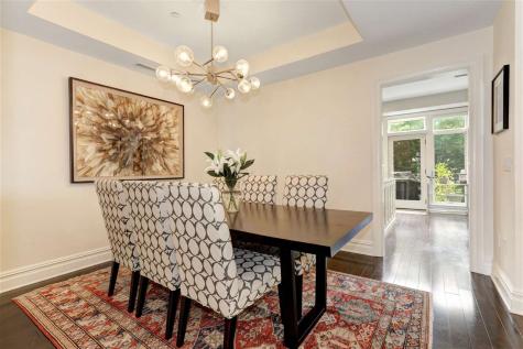 10 Henley Place Weehawken NJ 07086