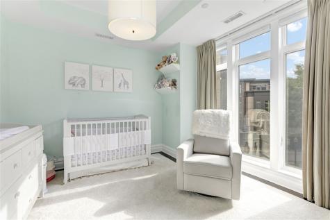 10 Henley Place Weehawken NJ 07086