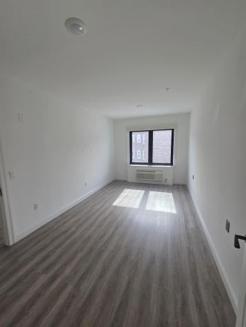 211 Baldwin Avenue Jersey City NJ 07305