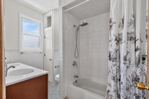 25 West 15th Street Bayonne NJ 07002
