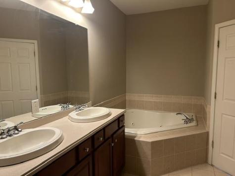 39 Lee Court Jersey City NJ 07305