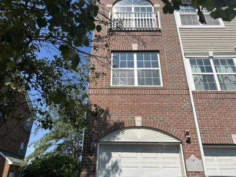 39 Lee Court Jersey City NJ 07305