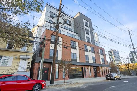 211 Baldwin Avenue Jersey City NJ 07306