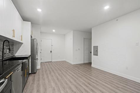 211 Baldwin Avenue Jersey City NJ 07306