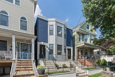 133 West 4th Street Bayonne NJ 07002