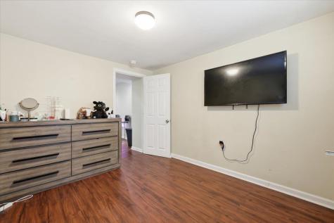 39 Waverly Street Jersey City NJ 07306