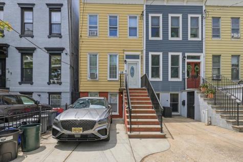 39 Waverly Street Jersey City NJ 07306