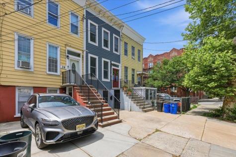 39 Waverly Street Jersey City NJ 07306