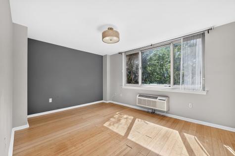20 2nd Street Jersey City NJ 07302