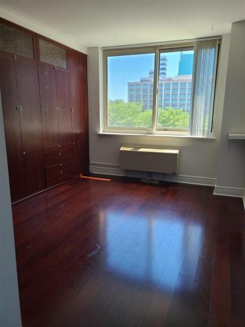 20 2nd Street Jersey City NJ 07302