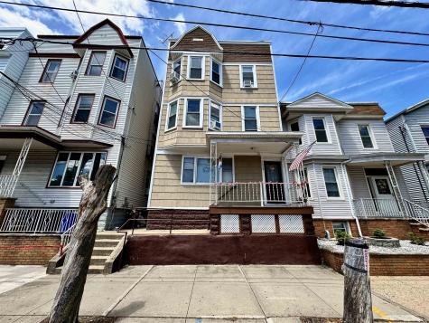 359 Avenue E Bayonne NJ 07002