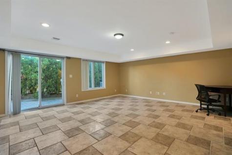5 Hops Commons Court Secaucus NJ 07094