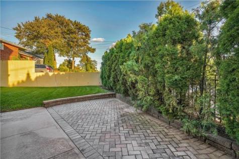 5 Hops Commons Court Secaucus NJ 07094