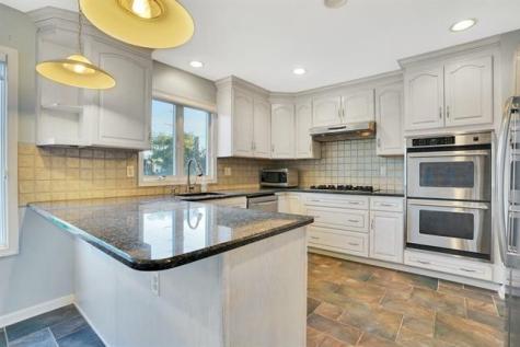 5 Hops Commons Court Secaucus NJ 07094