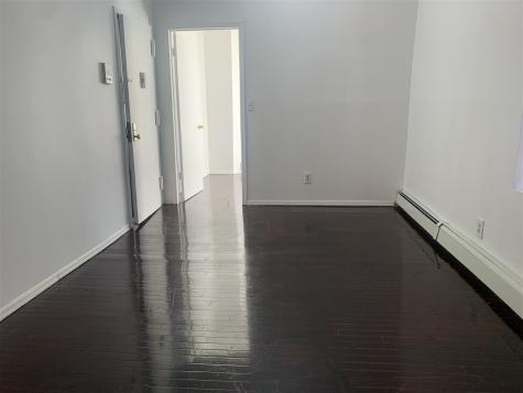 64 Tuers Avenue Jersey City NJ 07306-3267