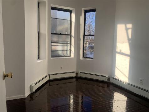 64 Tuers Avenue Jersey City NJ 07306-3267